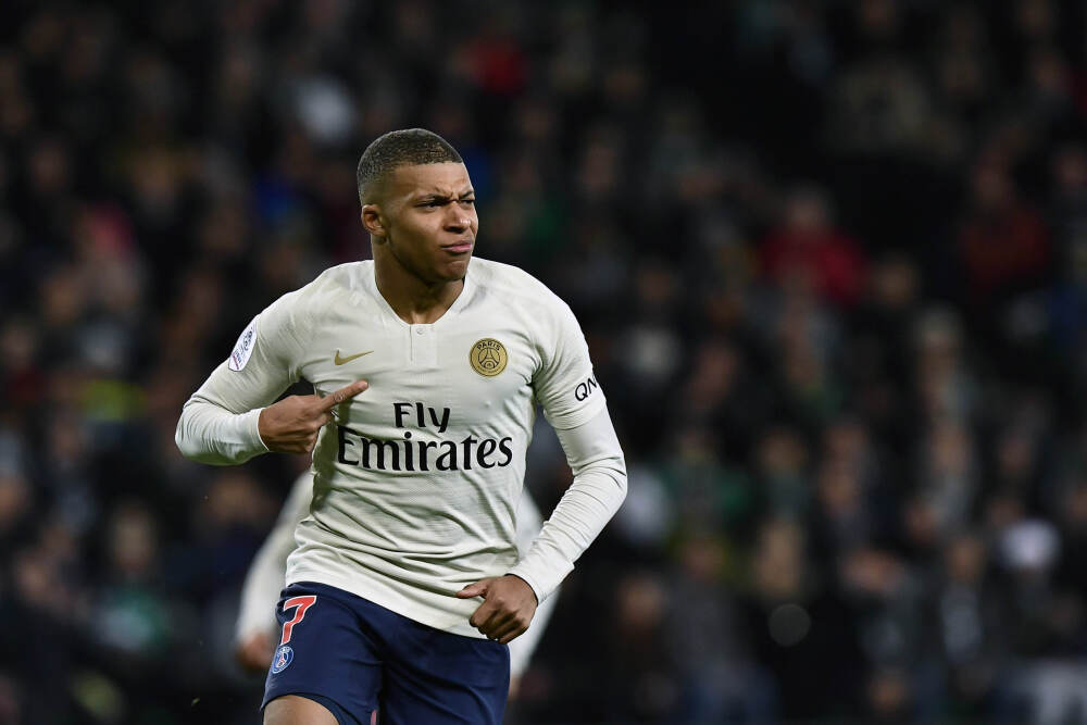 泽连斯基宣布调整国防部运作 提名新防长人选